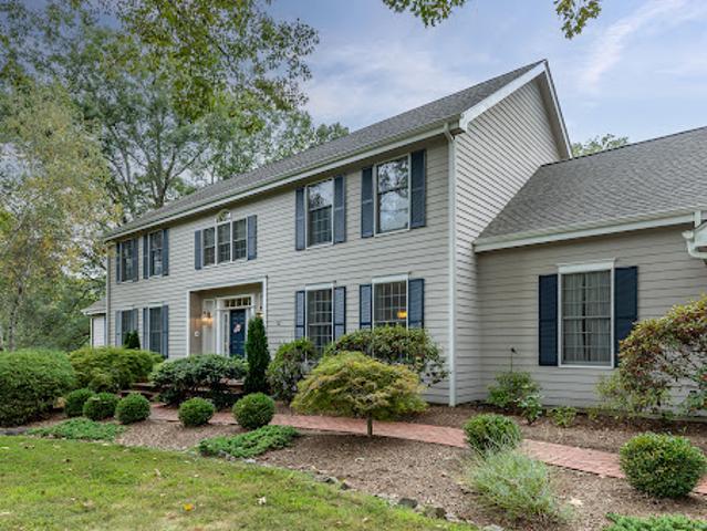 House for sale in New Fairfield, Connecticut
