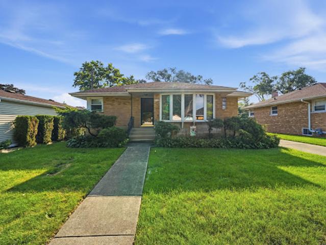 House for sale in Morton Grove, Illinois