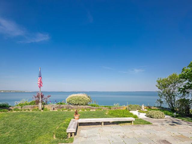 House for sale in Wainscott, New York