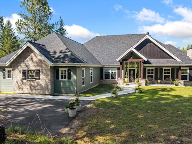 House for sale in Cocolalla, Idaho