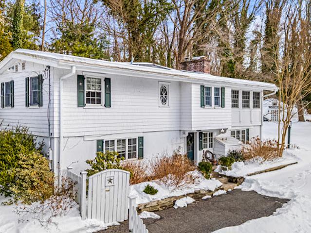 House for sale in Huntington, New York