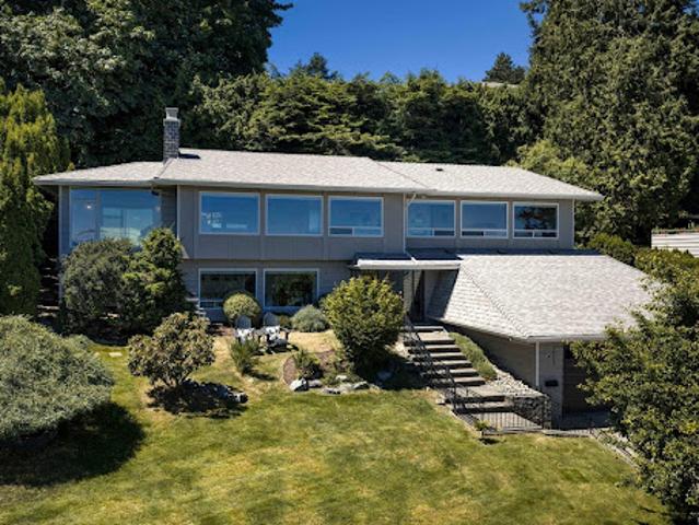 House for sale in Saanich, British Columbia