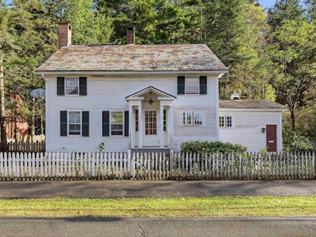 House for sale in Woodstock, Windsor County