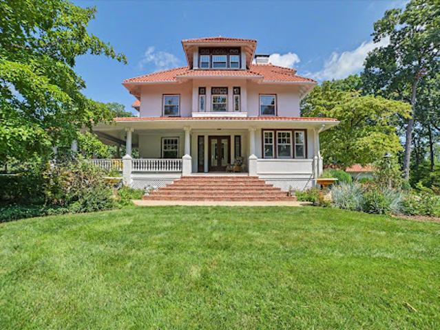 House for sale in Basking Ridge, New Jersey