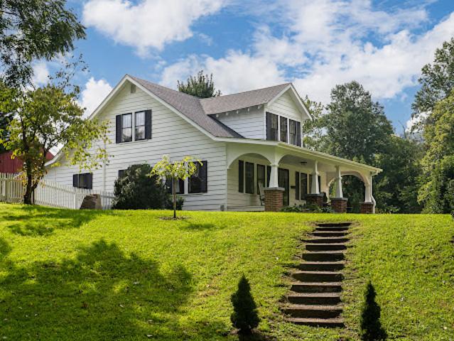 House for sale in Bakersville, North Carolina