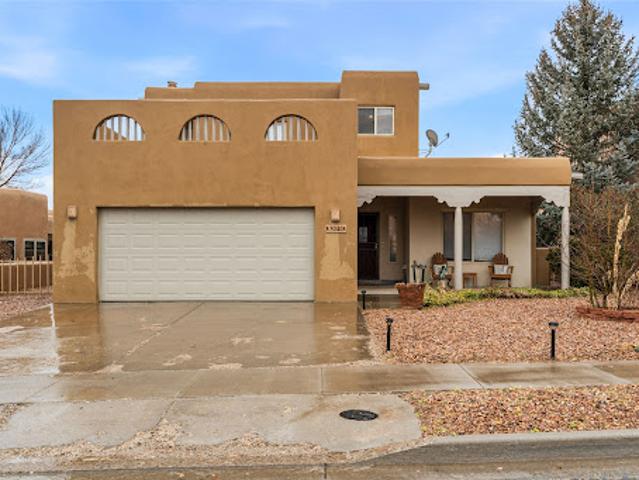 House for sale in Santa Fe, New Mexico