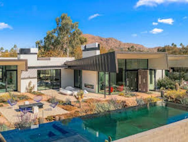 House for sale in Paradise Valley
