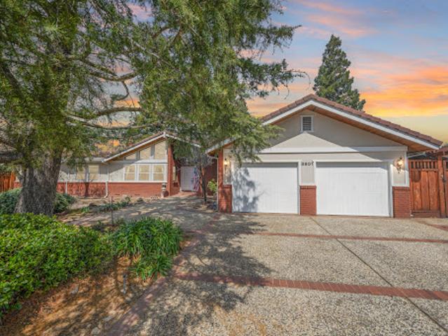 House for sale in Fair Oaks