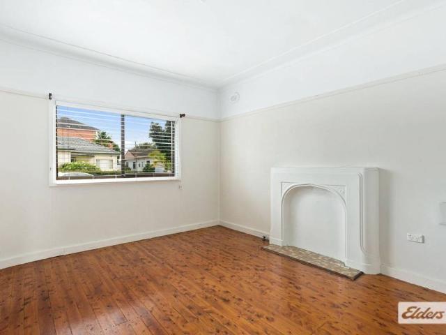 House for rent in Wollongong West, New South Wales