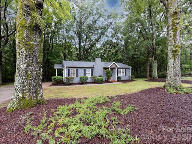 House for sale in Mecklenburg, North Carolina