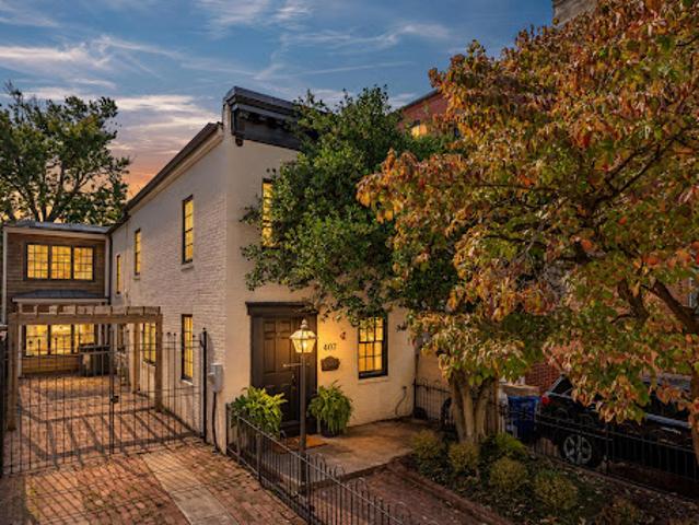 House for sale in Washington