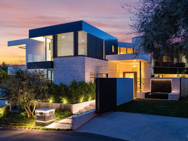 House for sale in Canoga Park, California