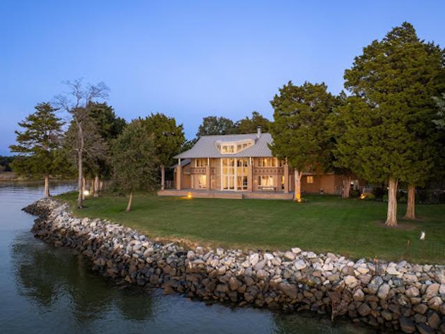 House for sale in Royal Oak, Maryland