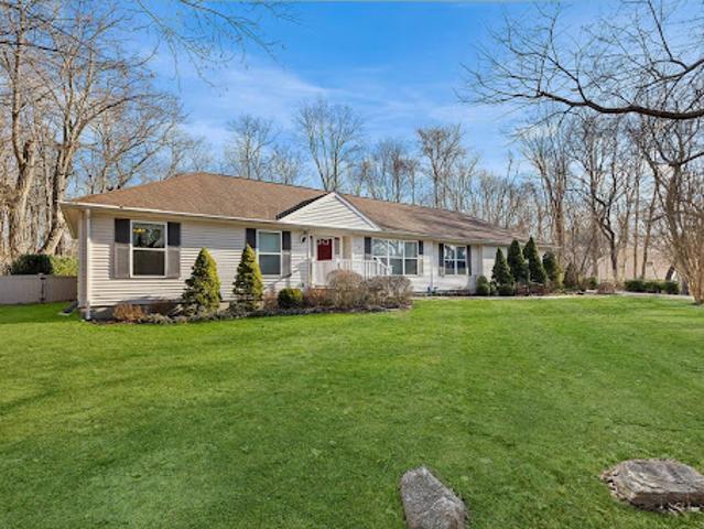 House for sale in North Haven, Connecticut