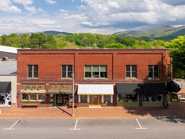 House for sale in Waynesville