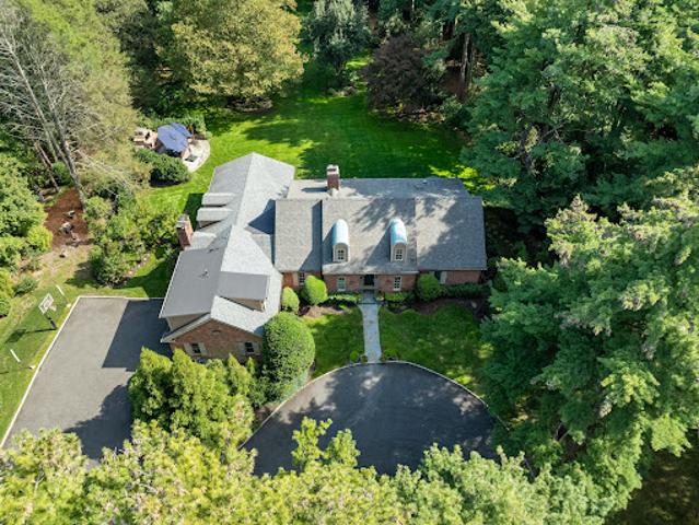 House for sale in Huntington, New York
