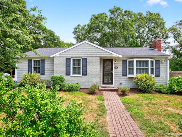 House for sale in Barnstable