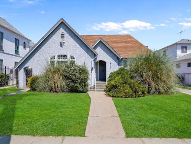 House for sale in Canoga Park, California