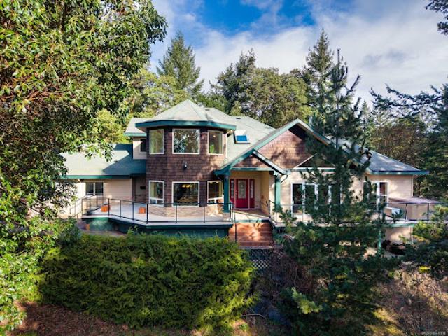 House for sale in Highlands, British Columbia
