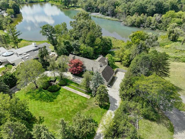 House for sale in Bloomfield Hills, Michigan