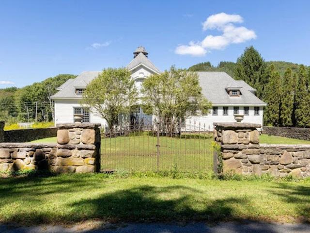 House for sale in Harpersfield, New York
