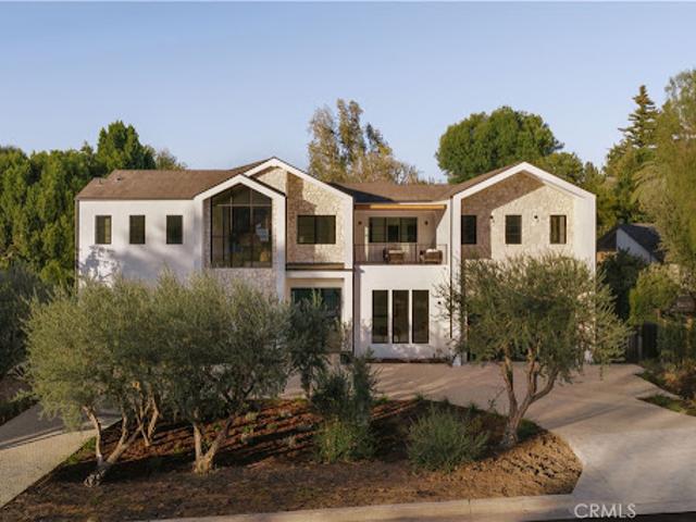 House for sale in Woodland Hills-Warner Center Neighborhood Council District, Canoga Park