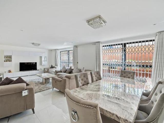 House for rent in Camden Town, Brondesbury