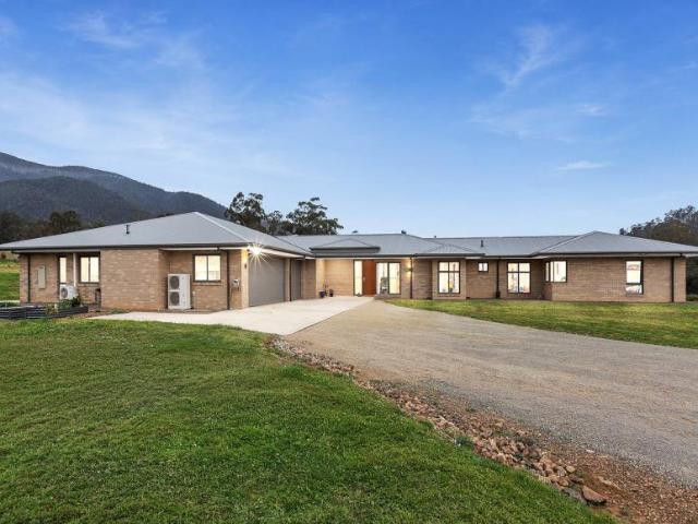 House for rent in Marysville, Shire of Murrindindi