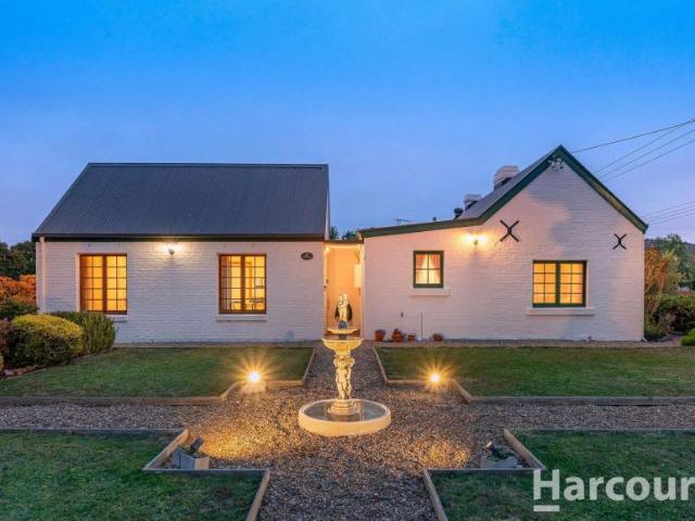 House for sale in Richmond, Hobart