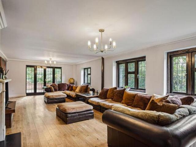 House for sale in Sunningdale