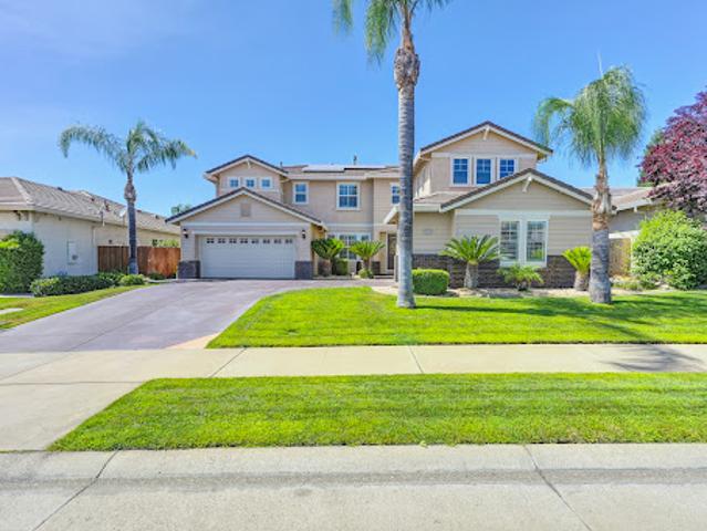 House for sale in Roseville