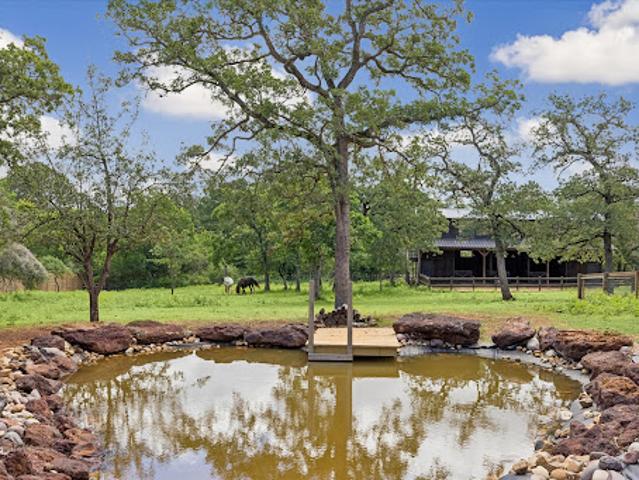 House for sale in Smithville, Texas