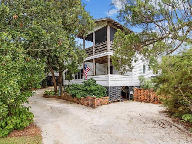 House for sale in Pawleys Island, South Carolina