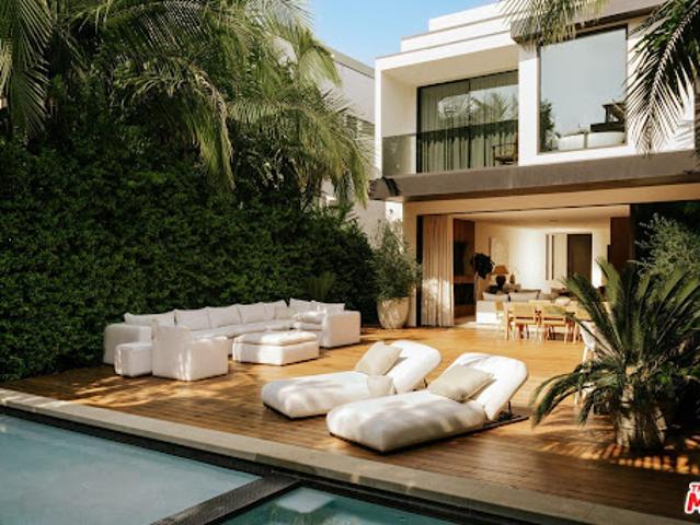 House for sale in Canoga Park, California
