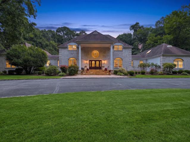 House for sale in Saint James, Town of Smithtown
