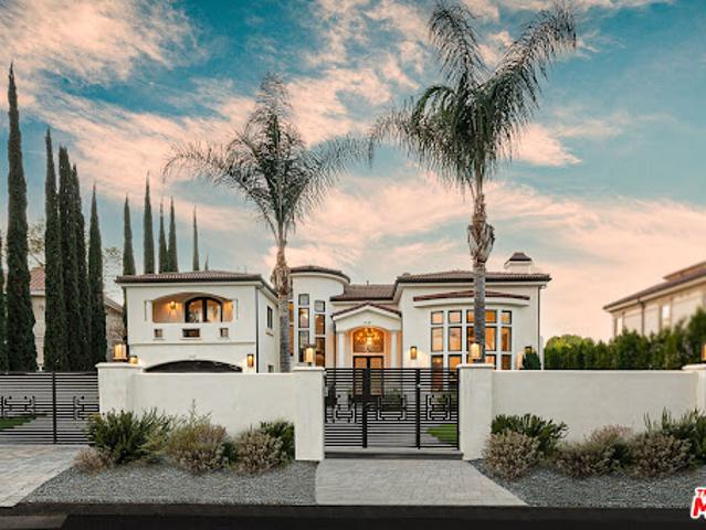 House for sale in Tarzana Neighborhood Council District, Canoga Park