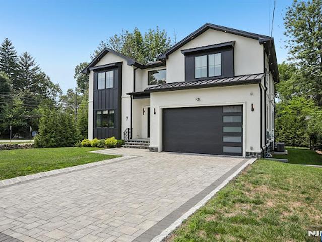 House for sale in Cresskill, New Jersey