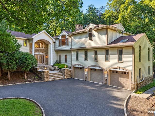 House for sale in Franklin Lakes, Bergen County