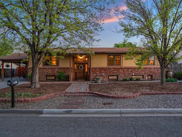 House for sale in White Rock, New Mexico