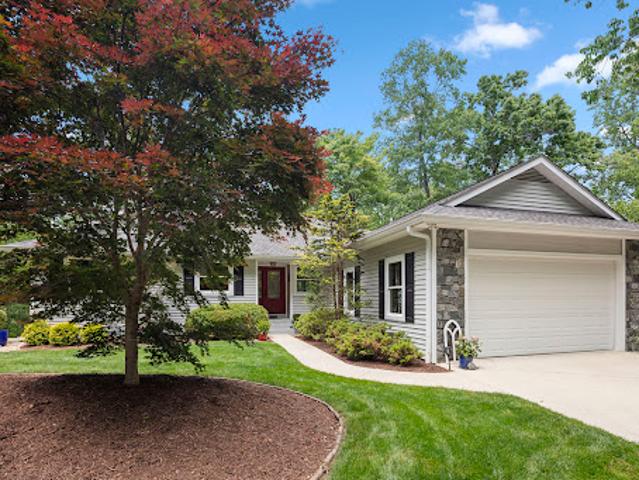 House for sale in Hendersonville, North Carolina