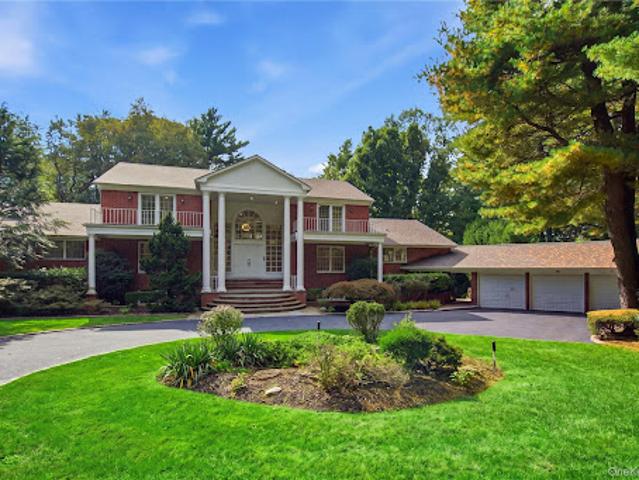 House for sale in Glen Head, Nassau County