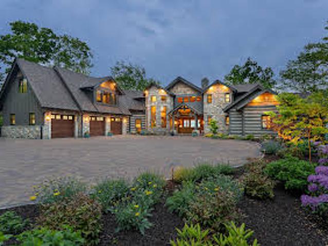 House for sale in Maggie Valley
