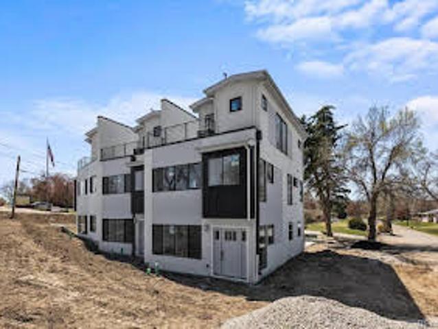 House for sale in Lakewood House for sale in Lakewood
