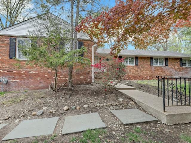 House for sale in Franklin Lakes, New Jersey