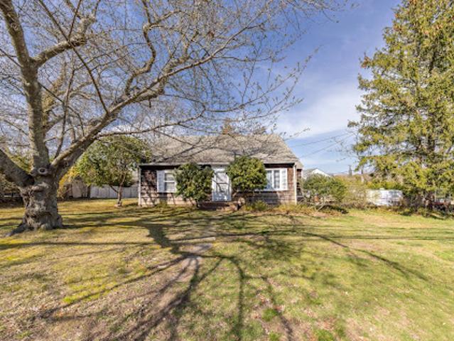 House for sale in Wainscott, New York