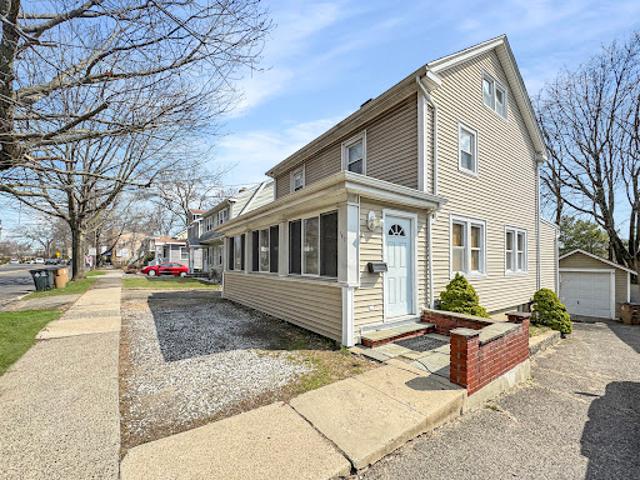 House for sale in Cos Cob, Connecticut