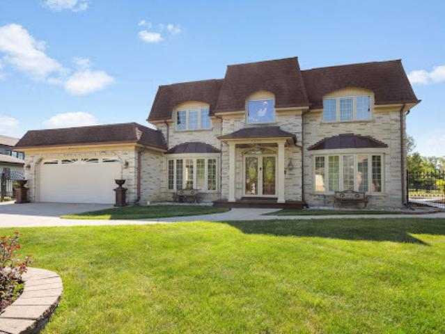House for sale in Glenview, Illinois