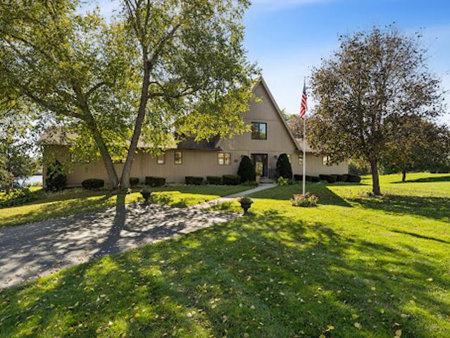 House for sale in Ingleside, Lake County