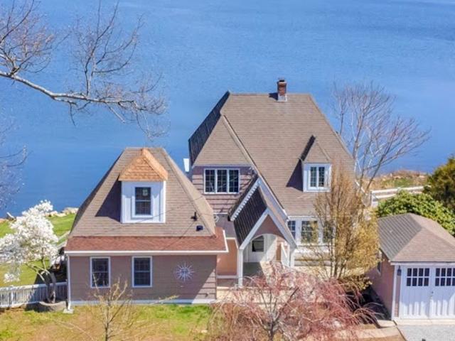House for sale in Old Saybrook, Connecticut