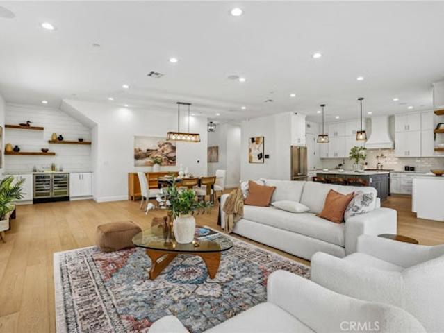 House for sale in Canoga Park, California